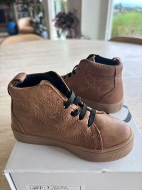 Brand new Freshly Picked Leon boot sneakers size 7